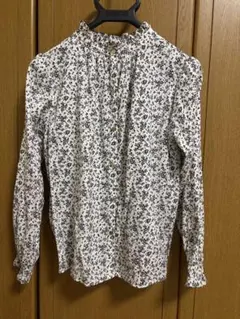 フラワープリント ハイネックシャツ