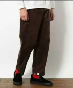 コーデュロイパンツ
