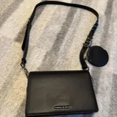 CHARLES & KEITHのショルダーバッグ