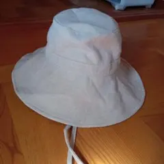 ユニクロ　ベージュ　UVカットハット