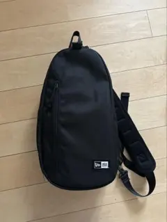 New Era ブラックショルダーバッグ