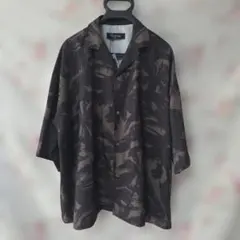 新品タグ付き　メンズシャツのサムネイル