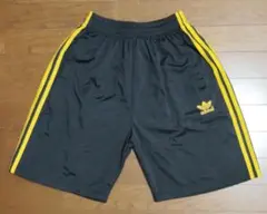 adidas　ジャージ　ハーフパンツ　ショートパンツ