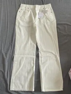 【タグ付き・新品】白　デニムパンツのサムネイル