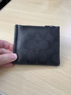 【美品】COACH　マネークリップ　折り財布　小銭入れ付きのサムネイル
