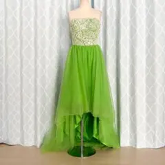 グリーンビーズ刺繍ストラップレスドレス