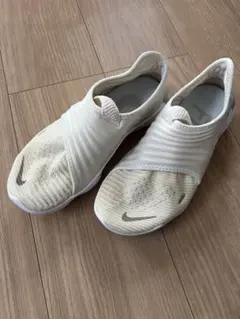 フライニット スニーカー