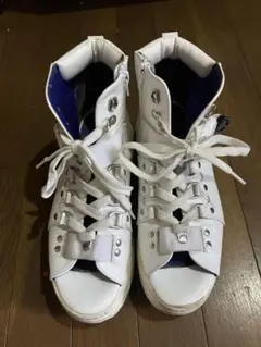 YOSUKE ホワイト ハイカットスニーカー バックル付き