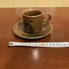 ブラウン 陶器 カップとソーサー