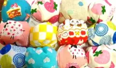 手作りお手玉　12個のサムネイル