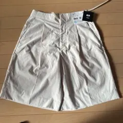 UNIQLO theory 感動タックイージーショートパンツ　S