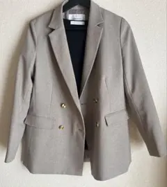 【ほぼ新品】ベージュダブルボタンジャケット
