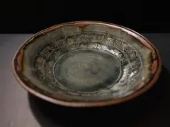 中国 耀州窯青磁 刻魚藻文盤 皿 C R6199F - メルカリ