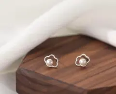 N3851 雲モチーフピアス　パールピアス レディースピアス　S925／シルバー