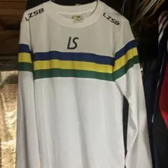 Item thumbnail for item ee873fd8-8e74-4da2-8f9a-a674d74bcfd7