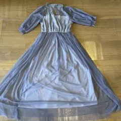 ラベンダーの半袖パーティードレス