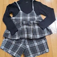 ブラック