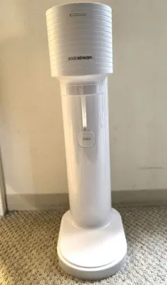 sodastream 炭酸水メーカー ホワイト 500mlボトル付き - メルカリ