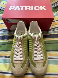 マラソンシューズ