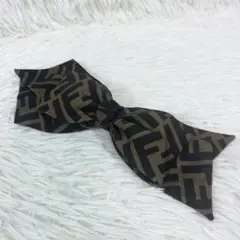 FENDI フェンディ バレッタ リボン ズッカ柄 ゴールド金具