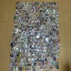 キャラクター雑貨　缶バッジ400枚　大小各種サイズ　まとめ売り