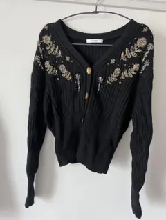 SNIDEL 刺繍入りリブ編みカーディガン