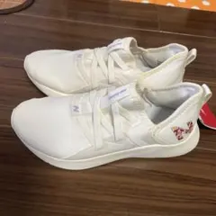 専用。New Balance ホワイト スニーカー