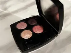 CHANEL アイシャドウパレット