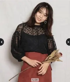 美品】ジャスグリッティー ボリュームタイ付きブラウス きれいめ 