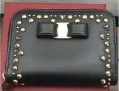 Salvatore Ferragamo ヴァラ スタッズ コインケース
