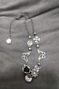 axes femme ネックレス 蝶 花 モチーフのサムネイル