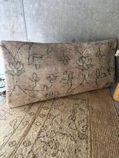 ヴィンテージ】モロッコ産 キリムクッションカバー 50×40cm - メルカリ