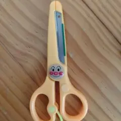 アンパンマン　はじめてのハサミのサムネイル