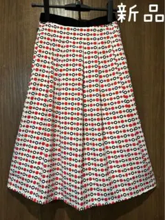 【新品】レトロ柄スカート⭐︎赤ブラック幾何学模様　ウェストゴム