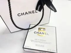 【新品未使用】CHANEL レキャトルオンブル N°5 ショッパー付き シャネル / レ キャトル オンブル N°5の公式商品情報｜美容