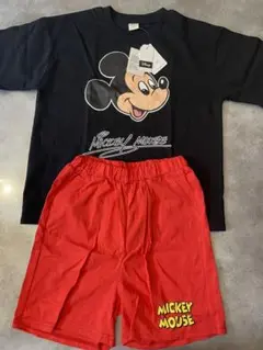 ミッキーマウス Tシャツとショートパンツセット 130