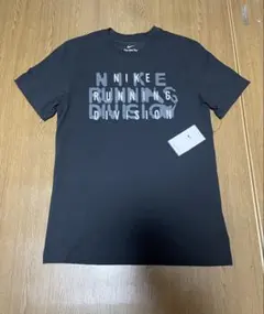 未使用　ナイキ　ランディビジョン　ランニングトップ　Lサイズ Tシャツ