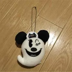 暗闇で光る！ミニーマウスぬいぐるみキーホルダー ハロウィン おばけ