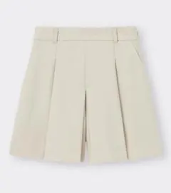 GU タックショートパンツ ベージュ