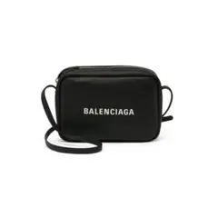 美品 定価15万円 BALENCIAGA Everyday カメラバッグのサムネイル