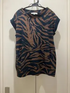 SEE BY CHLOE ゼブラ柄 半袖Tシャツ サイズUSA2のサムネイル