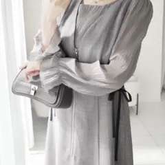 限定SALE！！グレー Vネック ロングワンピース