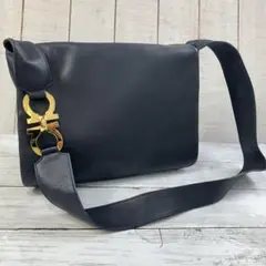 ぺ*ぺ様 希少　Salvatore Ferragamo レザーショルダーバッグ