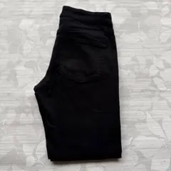 ユニクロ ウルトラストレッチ スキニー テーパード ジーンズ ブラック 24