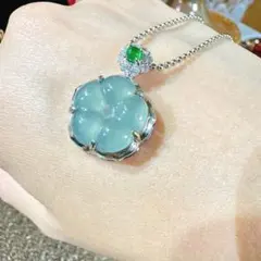 天然翡翠　ブルー翡翠 花モチーフ ペンダント 14.5mm ネックレストップ