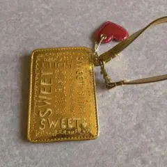 ゴールドカラー　ハート付き　パスケース