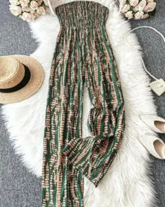 【完売色】SHEIN オールインワン シャーリング ベアトップ 総柄 リゾートのサムネイル
