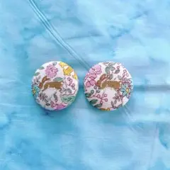 くるみボタン、うさぎ