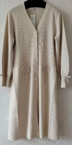 新品スーパービューティー40ベージュ ロングカーディガン ビジュボタン リボン