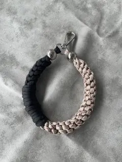 ハンドストラップ　スマホストラップ　パラコードハンドショルダー　ハンドメイド